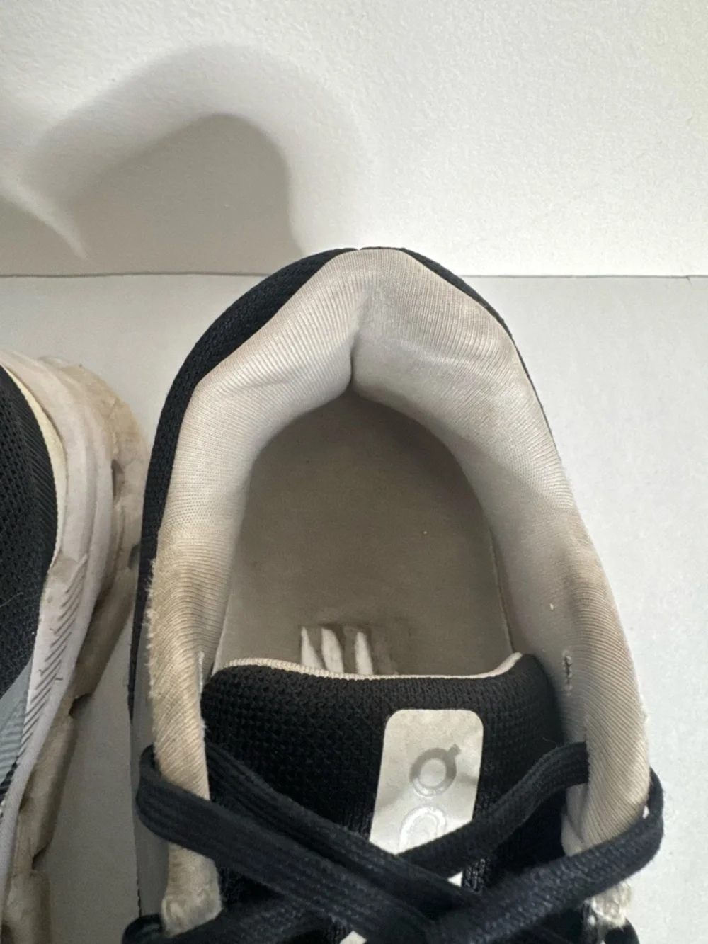 On Running Cloudrunner Sneakers Eclipse Black Women’s 7